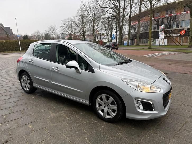 Occasion Peugeot 308 Active 120 PK (88 kW) 2013