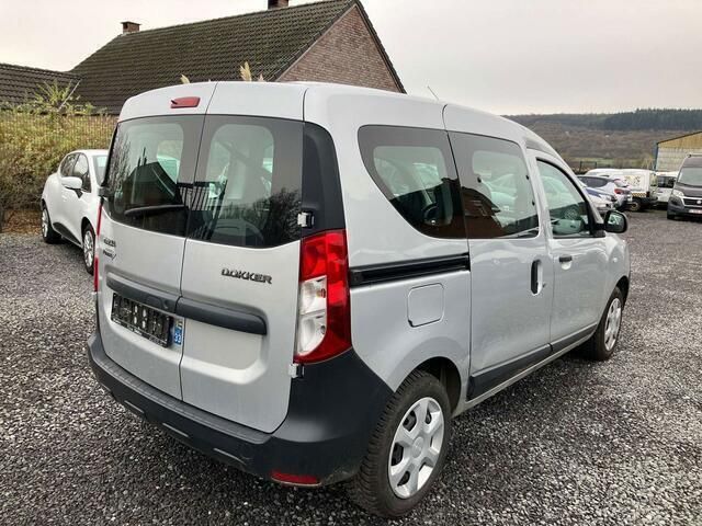 Occasion Dacia Dokker 102 PK (75 kW) 2018 Grijs MPV