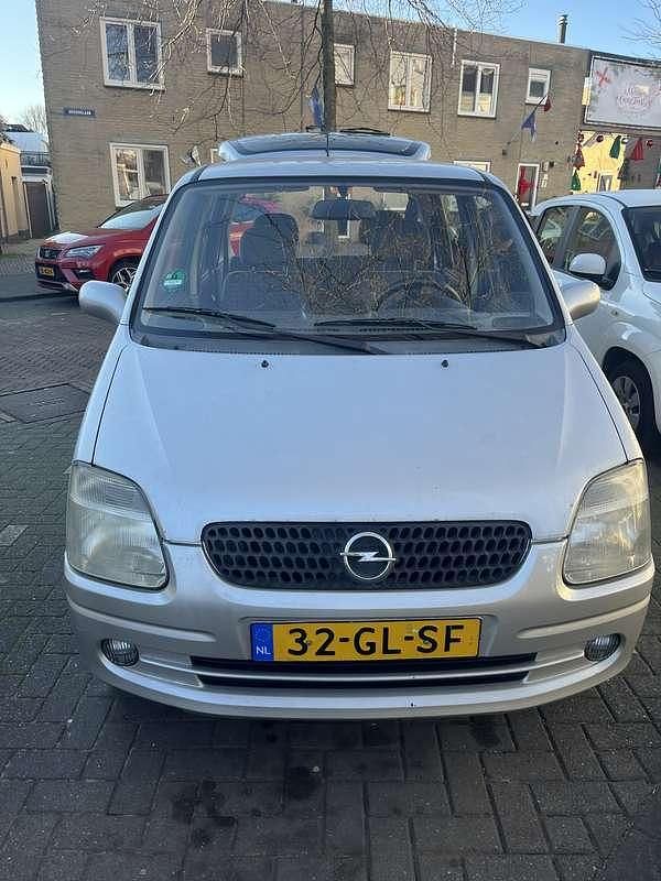 Zilver Gebruikt 2001 Opel Agila Elegance MPV | € 825 (Eerlijke prijs) - Afbeelding 1/4