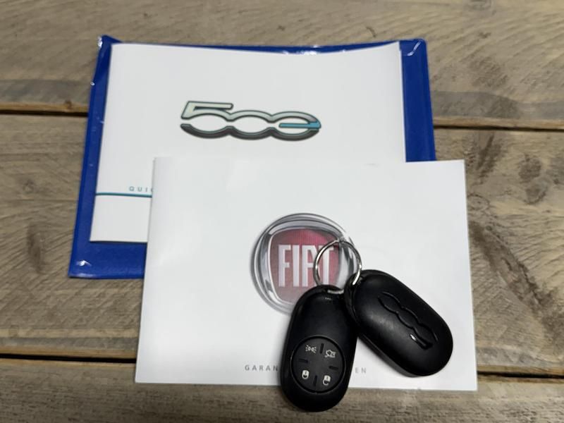 Occasion Fiat 500e Urban 86 kW (118 PK) 2023 Zwart (metallic) Hatchback