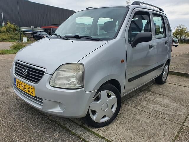 Grijs Gebruikt 2001 Suzuki Wagon R GL Hatchback | € 1.500 (Eerlijke prijs) - Afbeelding 1/4