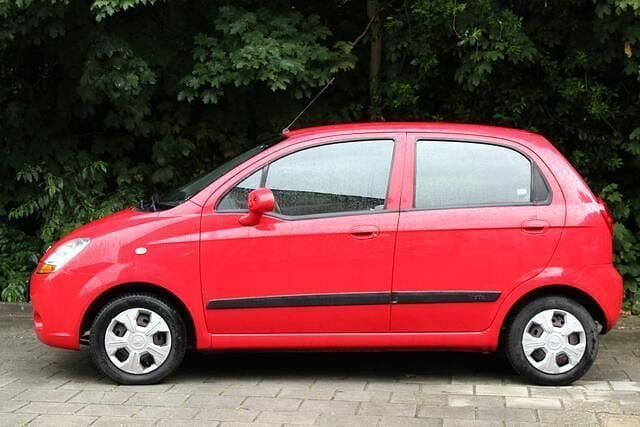 Rood Gebruikt 2010 Chevrolet Matiz Hatchback | € 1.945 - Afbeelding 1/4
