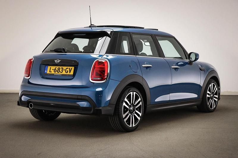 Occasion Mini Cooper Classic 2021 Blauw Hatchback