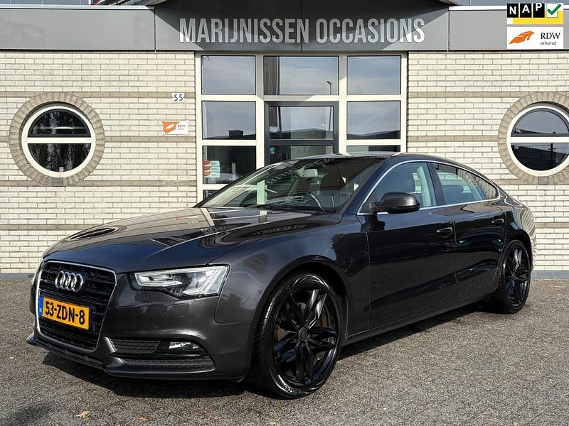 Grijs Gebruikt 2012 Audi A5 Proline Coupé | € 11.950 (Eerlijke prijs) - Afbeelding 1/4
