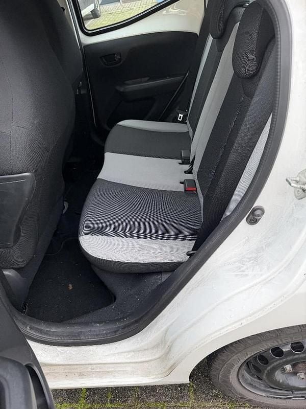 Occasion Toyota Aygo X-play 69 PK (50 kW) 2016 Wit Hatchback