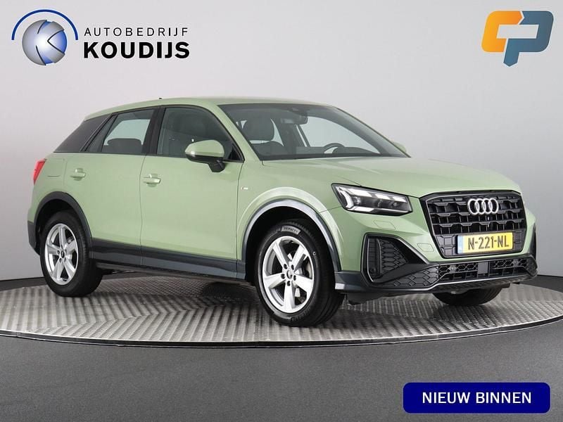 Groen Gebruikt 2021 Audi Q2 S-Line SUV | € 25.990 (Eerlijke prijs) - Afbeelding 1/4