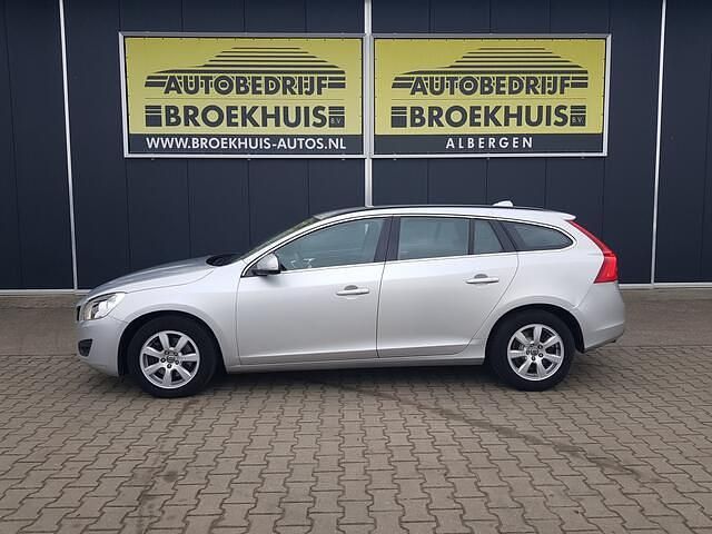 Occasion Volvo V60 Momentum 165 PK (121 kW) 2011 Grijs (metallic) Stationwagen