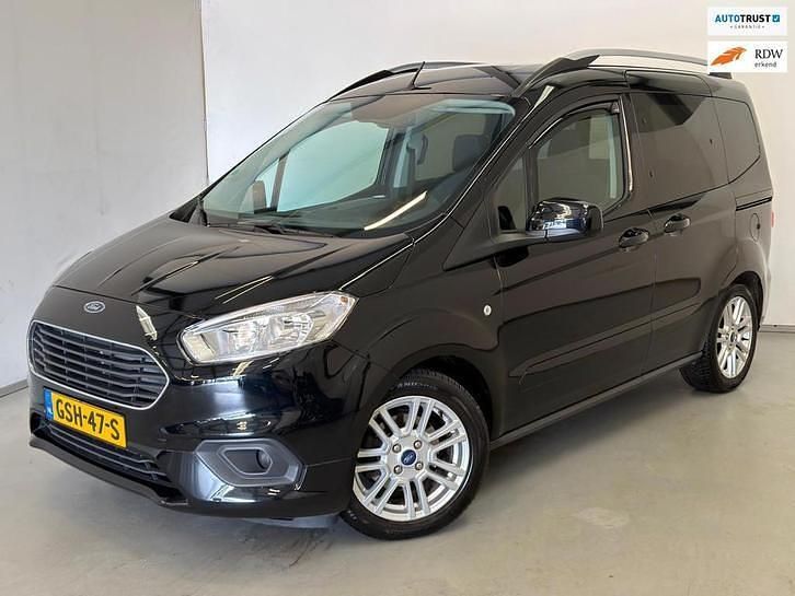 Occasion Ford Tourneo Courier Titanium 101 PK (74 kW) 2019 Zwart MPV