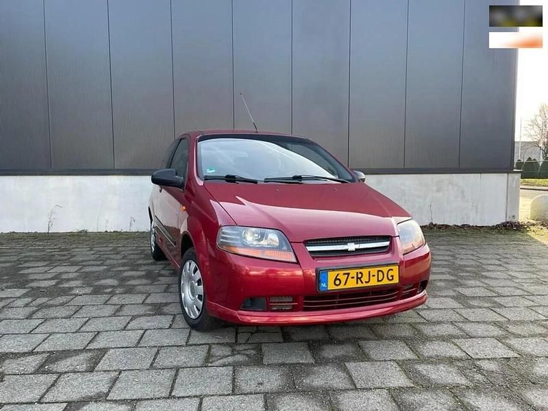 Rood Occasion 2005 Chevrolet Kalos Hatchback | € 1.490 (Eerlijke prijs) - Afbeelding 1/4