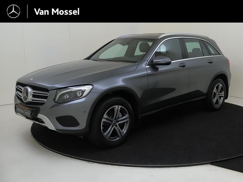 Grijs Gebruikt 2018 Mercedes GLC250 Premium SUV | € 37.945 (Eerlijke prijs) - Afbeelding 1/4