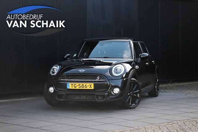 Zwart Gebruikt 2018 Mini Cooper S Hatchback | € 18.750 (Eerlijke prijs) - Afbeelding 1/4