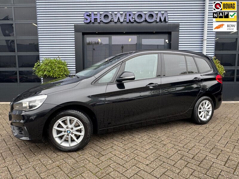 Zwart Gebruikt 2017 BMW 218 Executive Stationwagen | € 20.895 (Duur) - Afbeelding 1/4