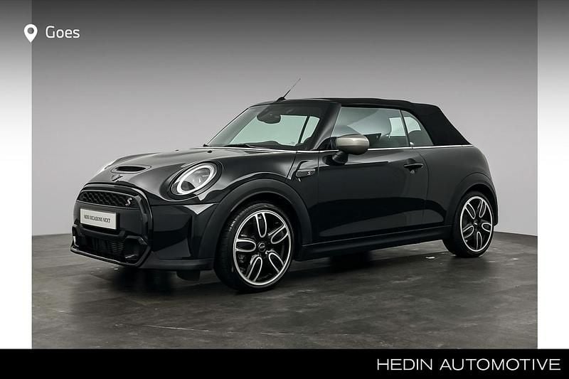 Occasion Mini Cooper S Cabriolet Comfort 179 PK (131 kW) 2023 Zwart Cabriolet