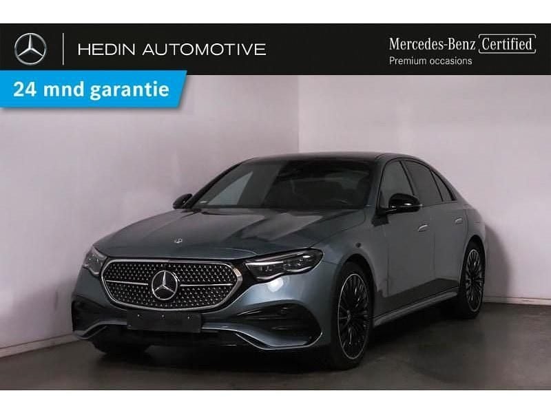 Groen Gebruikt 2024 Mercedes E300 AMG line Sedan | € 71.900 - Afbeelding 1/3