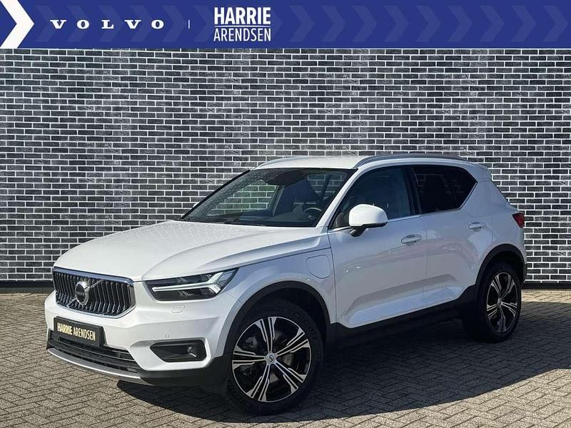 Wit Gebruikt 2022 Volvo XC40 Inscription SUV | € 33.899 (Super prijs) - Afbeelding 1/4
