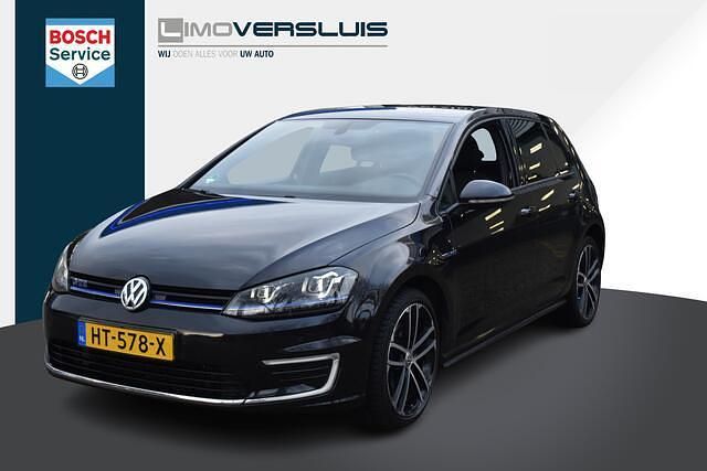 Zwart Occasion 2015 VW Golf VII GTE Hatchback | € 9.400 (Eerlijke prijs) - Afbeelding 1/4