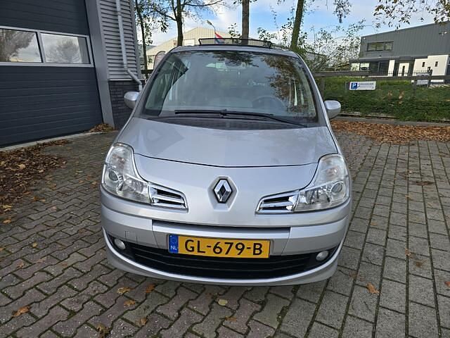 Occasion Renault Modus Night&Day 112 PK (82 kW) 2012 Grijs MPV