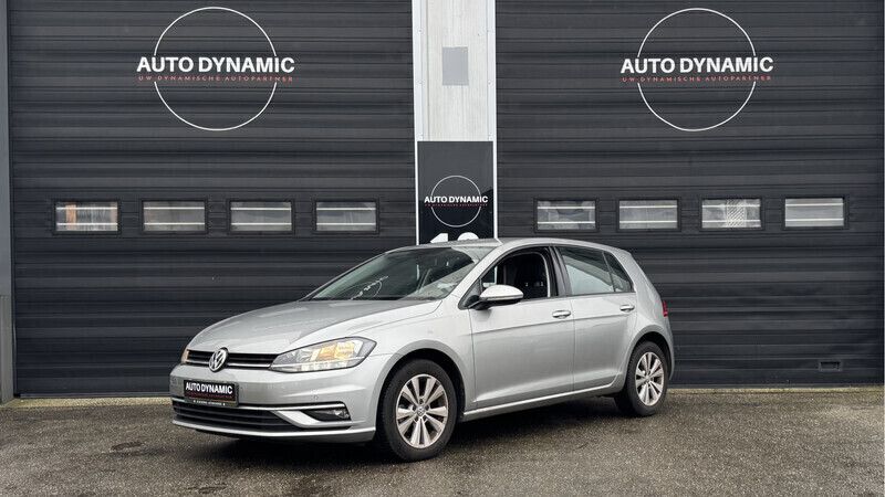 Grijs Gebruikt 2019 VW Golf VII Comfortline Hatchback | € 18.750 (Goede deal) - Afbeelding 1/4