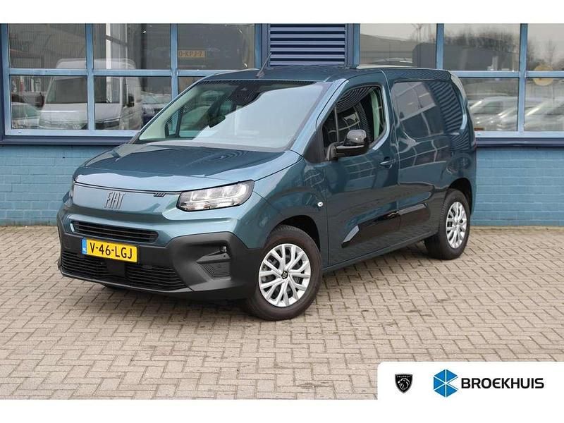 Occasion Peugeot Partner 136 PK (100 kW) 2025 Blauw MPV