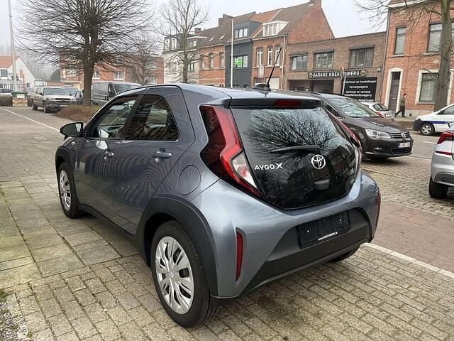 Occasion Toyota Aygo Basis 72 PK (52 kW) 2025 Grijs Hatchback