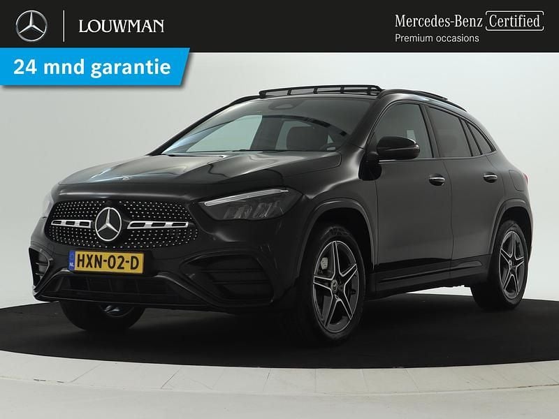 Zwart Gebruikt 2024 Mercedes GLA250 AMG SUV | € 50.945 (Duur) - Afbeelding 1/3