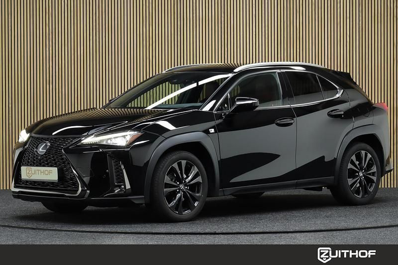 Zwart Gebruikt 2019 Lexus UX 250h Sport Line SUV | € 31.950 (Iets duurder) - Afbeelding 1/4