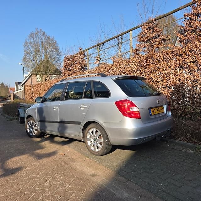 Occasion Skoda Fabia Dynamic 2011 Grijs (metallic) Stationwagen