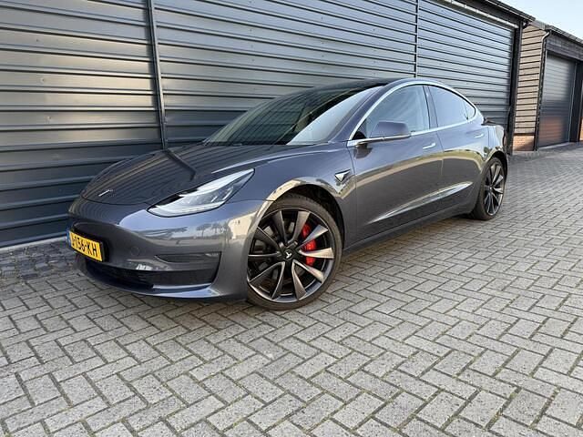 Grijs Gebruikt 2020 Tesla Model 3 Performance Sedan | € 20.750 (Goede deal) - Afbeelding 1/4