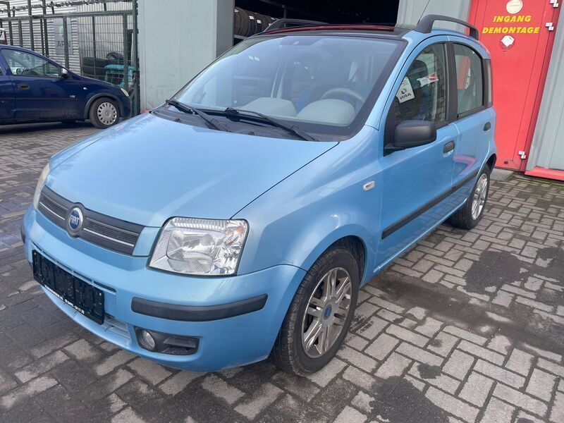 Blauw Gebruikt 2004 Fiat Panda Hatchback | € 2.499 (Iets duurder) - Afbeelding 1/4