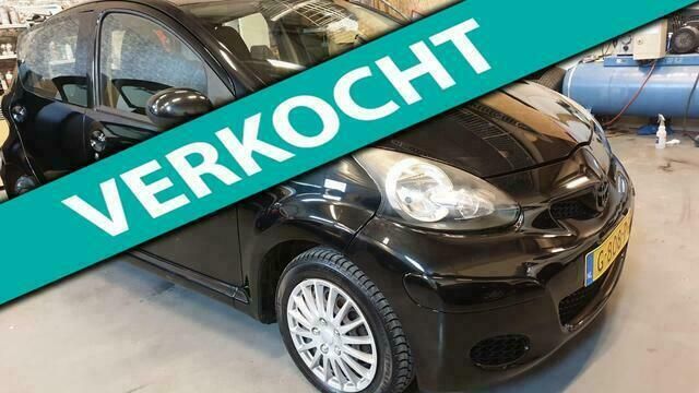 Zwart Gebruikt 2009 Toyota Aygo Hatchback | € 3.399 - Afbeelding 1/4