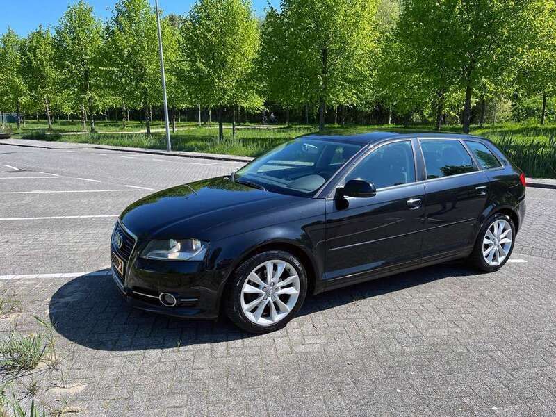 Zwart Gebruikt 2011 Audi A3 Sportback Ambition Hatchback | € 5.250 (Eerlijke prijs) - Afbeelding 1/4