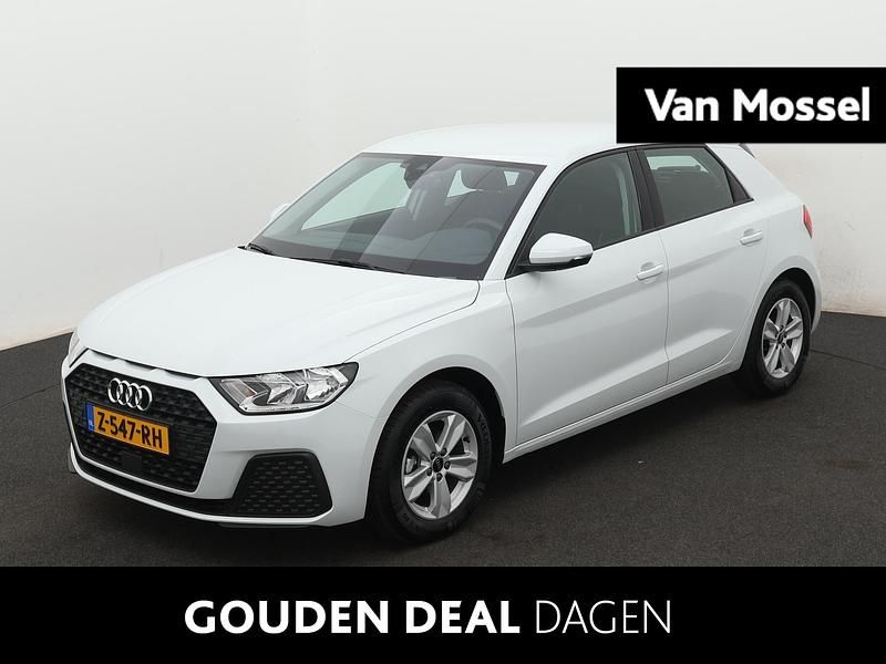 Wit Gebruikt 2024 Audi A1 Sportback Proline Hatchback | € 23.700 (Eerlijke prijs) - Afbeelding 1/4