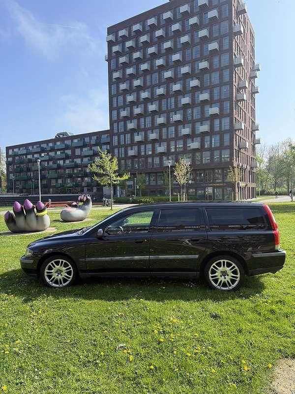 Zwart Gebruikt 2003 Volvo V70 Stationwagen | € 2.950 (Goede deal) - Afbeelding 1/4