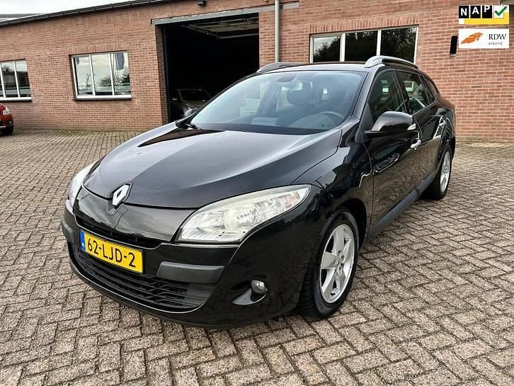 Gebruikt 2010 Renault Mégane III Dynamique Stationwagen | € 3.450 (Eerlijke prijs) - Afbeelding 1/4