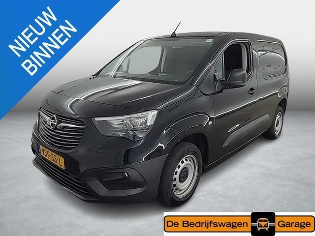 Zwart Occasion 2022 Opel Combo MPV | € 11.950 (Goede deal) - Afbeelding 1/4