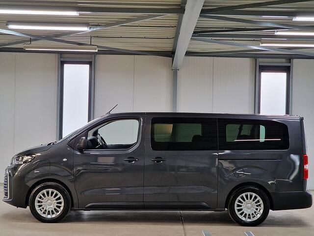 Grijs Nieuw 2025 Toyota Proace Verso Stationwagen | € 39.450 - Afbeelding 1/3