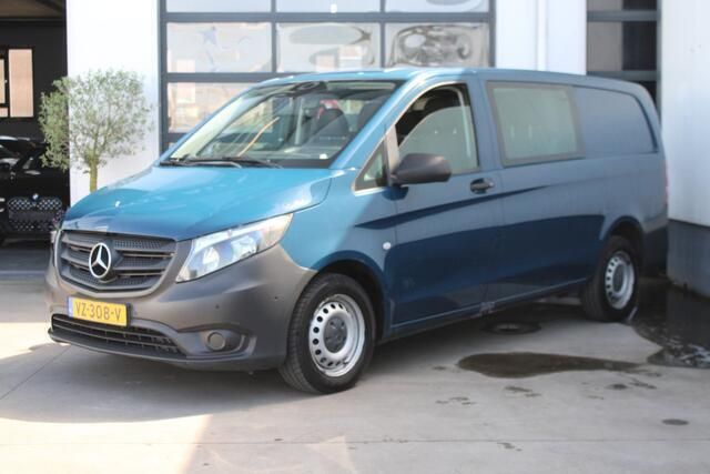 Blauw Gebruikt 2016 Mercedes Vito MPV | € 6.450 - Afbeelding 1/4