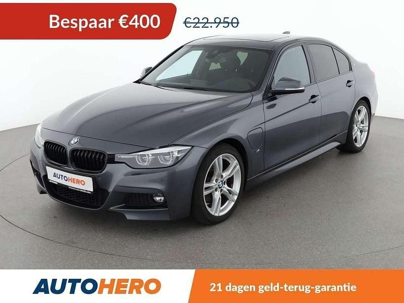 Grijs Gebruikt 2018 BMW 330e M Sport Sedan | € 22.749 (Eerlijke prijs) - Afbeelding 1/3