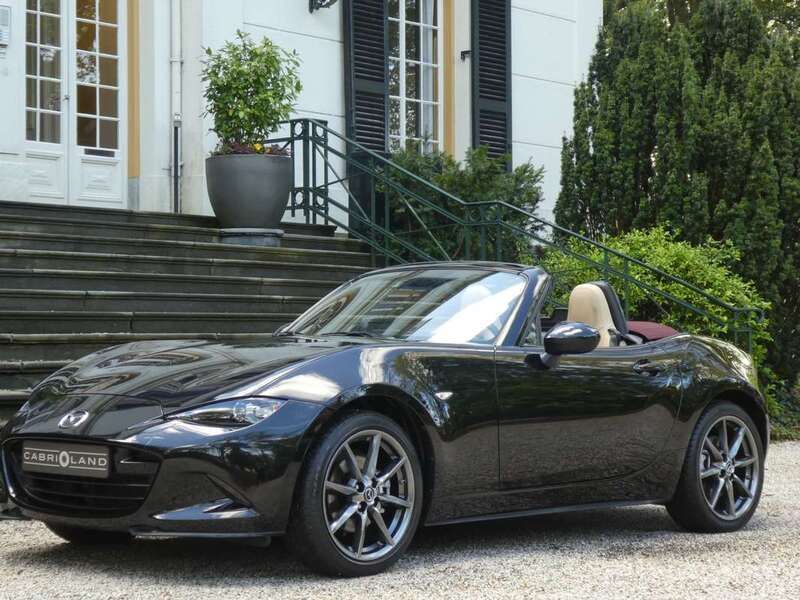 Zwart, metallic lak Gebruikt 2018 Mazda MX5 Cabriolet | € 25.950 (Eerlijke prijs) - Afbeelding 1/3