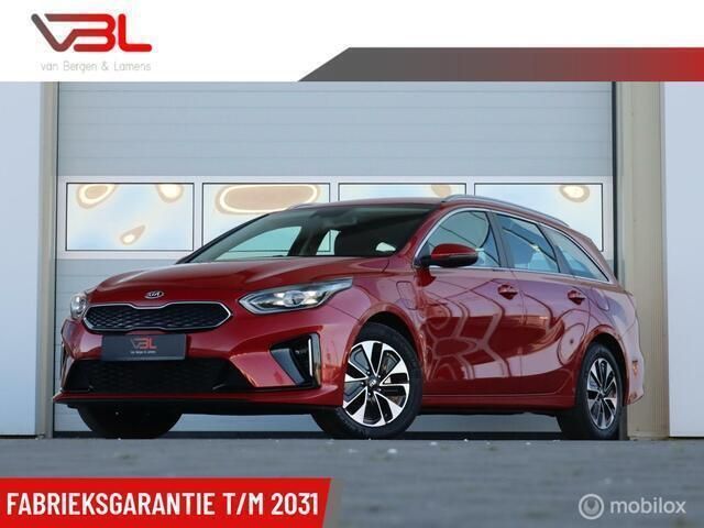 Rood, metallic lak Gebruikt 2021 Kia Ceed Sportswagon Stationwagen | € 20.440 (Eerlijke prijs) - Afbeelding 1/4