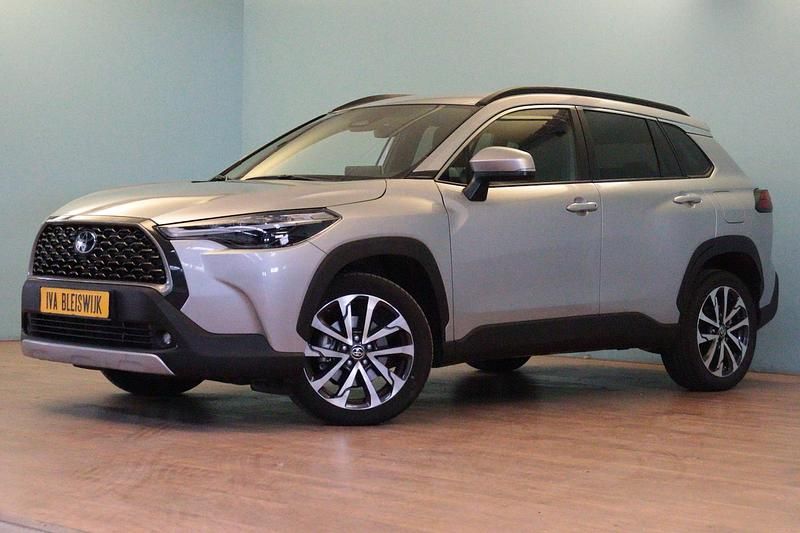 Grijs Occasion 2025 Toyota Corolla Cross SUV | € 34.399 (Goede deal) - Afbeelding 1/3