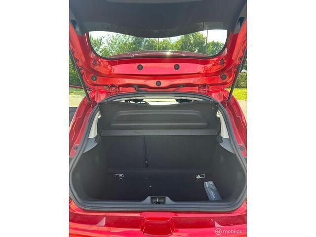 Rood Gebruikt 2017 Renault Clio IV Intens Hatchback | € 5.999 (Goede deal) - Afbeelding 1/4