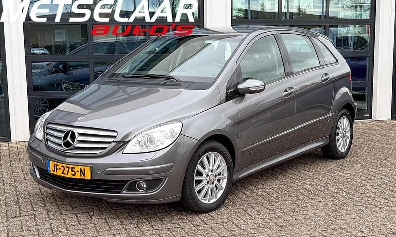 Grijs Gebruikt 2007 Mercedes B200 MPV | € 4.350 (Eerlijke prijs) - Afbeelding 1/4