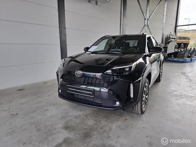 Zwart Nieuw 2025 Toyota Yaris Cross Comfort SUV | € 32.895 (Goede deal) - Afbeelding 1/4