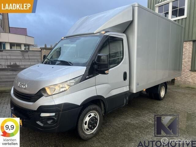 Grijs Gebruikt 2017 Iveco Daily Van | € 25.450 - Afbeelding 1/4