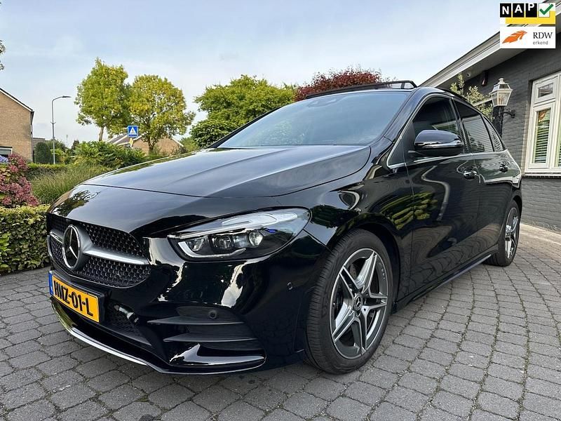 Occasion Mercedes B220 AMG 190 PK (139 kW) 2023 Zwart MPV
