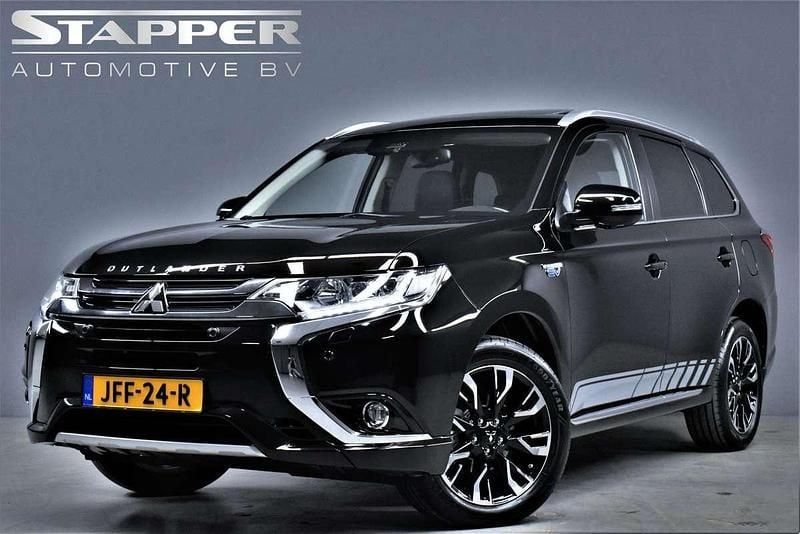 Zwart Gebruikt 2017 Mitsubishi Outlander P-HEV SUV | € 19.895 (Eerlijke prijs) - Afbeelding 1/4