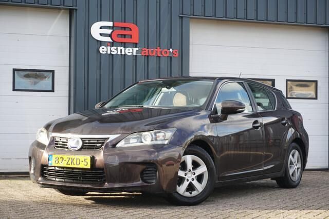 Bruin Gebruikt 2012 Lexus CT200h Hatchback | € 8.749 (Eerlijke prijs) - Afbeelding 1/4