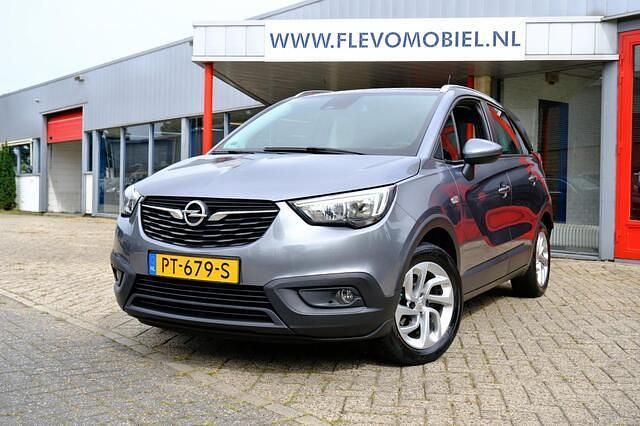 Grijs, metallic lak Gebruikt 2017 Opel Crossland X Edition SUV | € 10.450 - Afbeelding 1/4