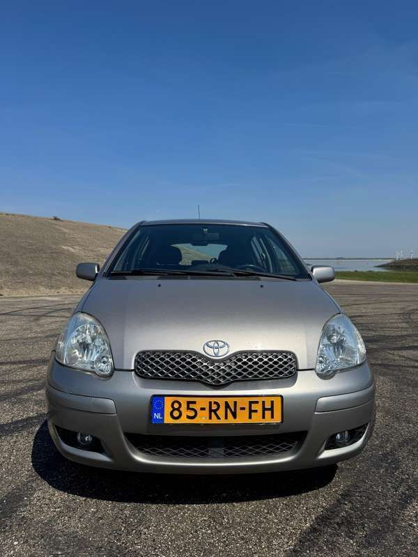 Gebruikt 2005 Toyota Yaris Sol Sedan | € 2.300 (Eerlijke prijs) - Afbeelding 1/4